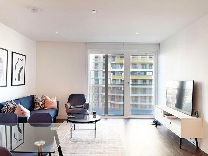 2 Bedroom Flat To Rent In White City Living, London, W12