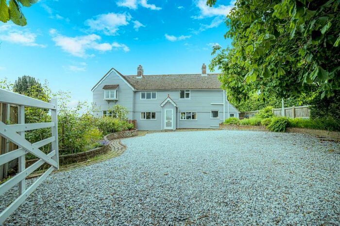 4 Bedroom Detached House For Sale In Grove Road, Wickhambreaux, CT3