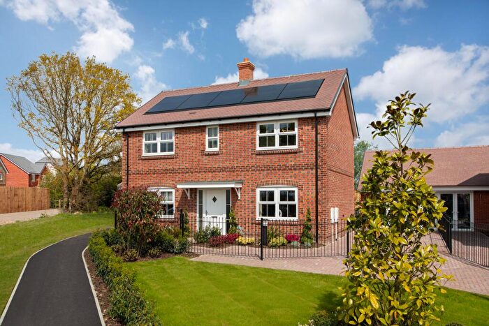 4 Bedroom Detached House For Sale In Langmead Place, Angmering, Littlehampton, BN16