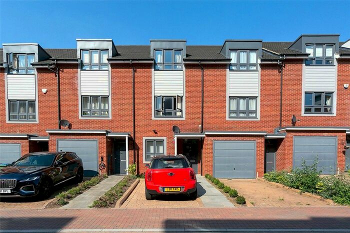 4 Bedroom Terraced House To Rent In Rembrandt Way, Watford, Hertfordshire WD18