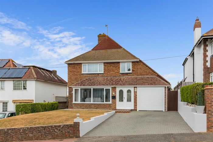4 Bedroom Detached House For Sale In Hill Rise, Seaford, BN25