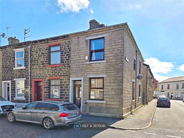 3 Bedroom End Of Terrace House To Rent In Townsend Street, Haslingden, Rossendale, BB4