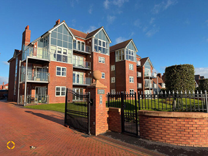 2 Bedroom Apartment For Sale In Inner Promenade, Lytham St. Annes, FY8