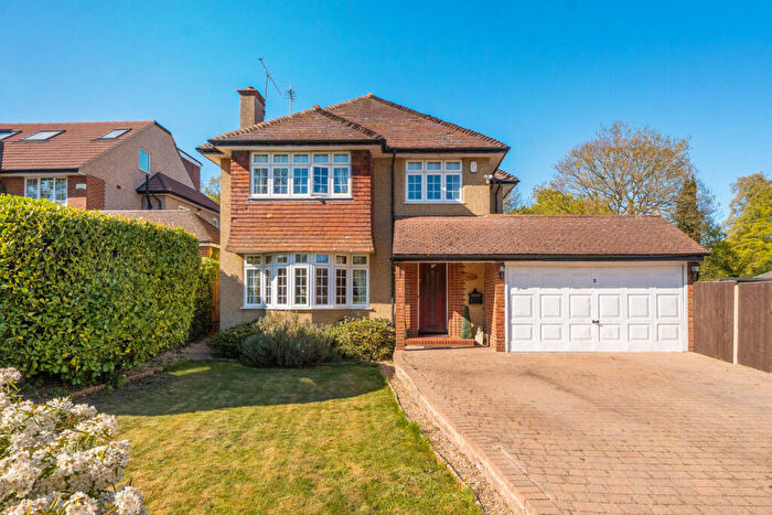 4 Bedroom Detached House For Sale In Gravel Hill, Shirley, Croydon, CR0