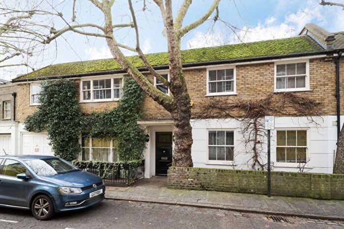 3 Bedroom Property To Rent In Ansdell Terrace, Kensington, W8