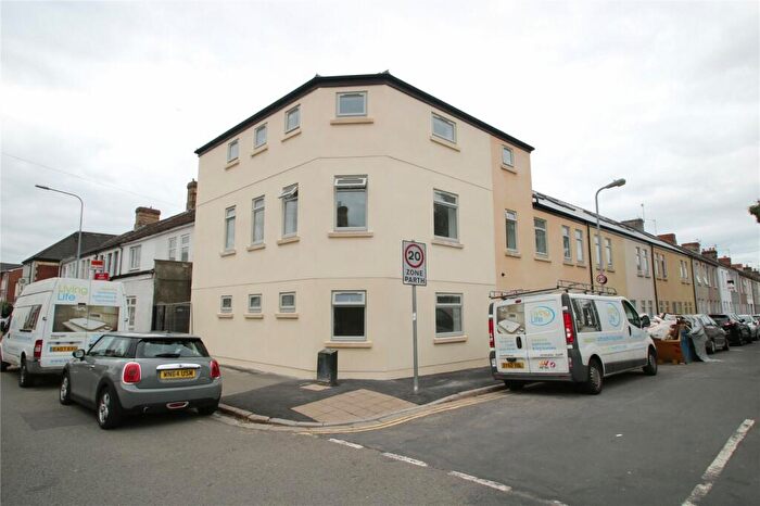1 Bedroom Apartment To Rent In Daisy Street, Canton, CF5