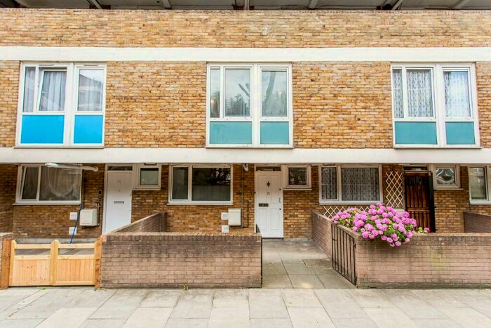 4 Bedroom Maisonette To Rent In Hitchin Square, London, E3