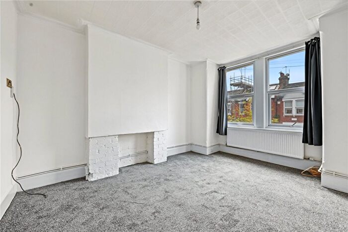 3 Bedroom Flat To Rent In Deacon Road, London, NW2