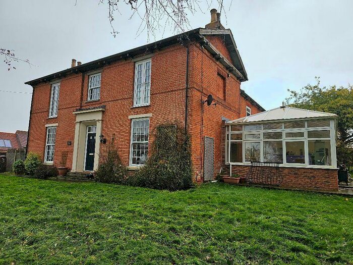 6 Bedroom Farm House For Sale In Great North Road, Markham Moor, Retford, DN22