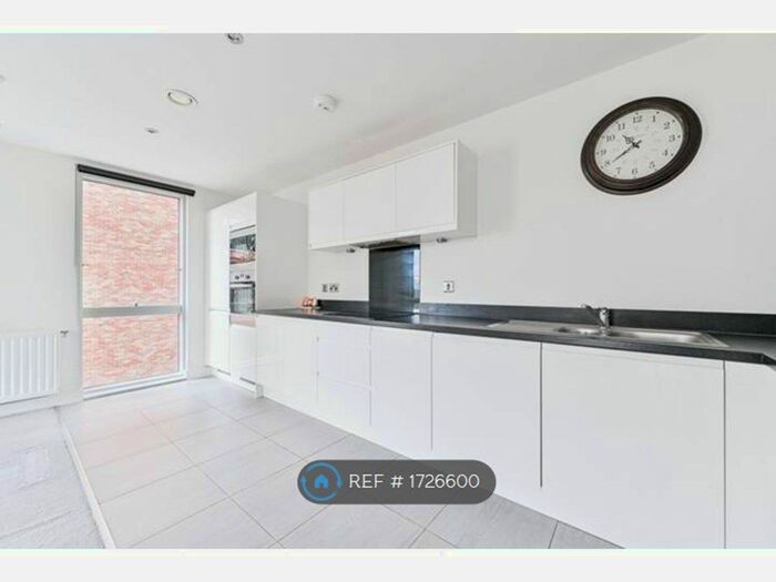 3 Bedroom Flat To Rent In London, London, HA1