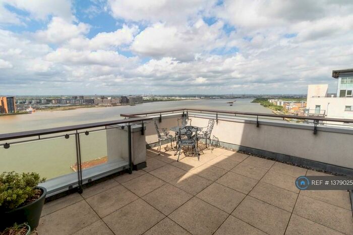 2 Bedroom Flat To Rent In Erebus Drive, London, SE28