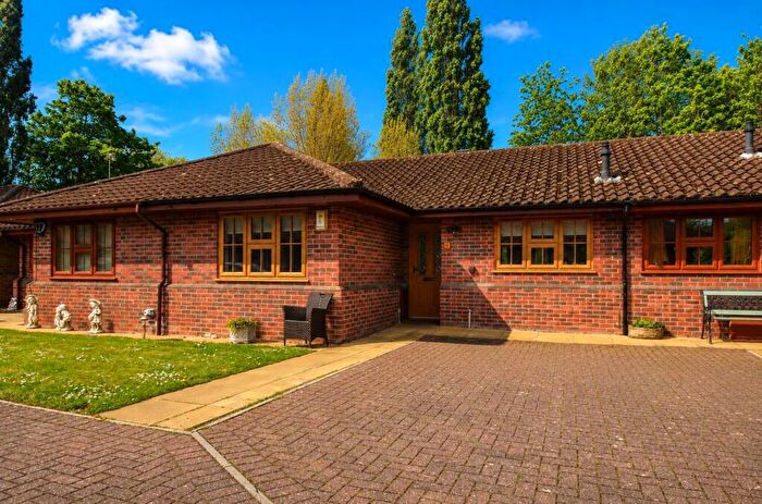 2 Bedroom Bungalow For Sale In Windsor Drive, Nailsea, BS48