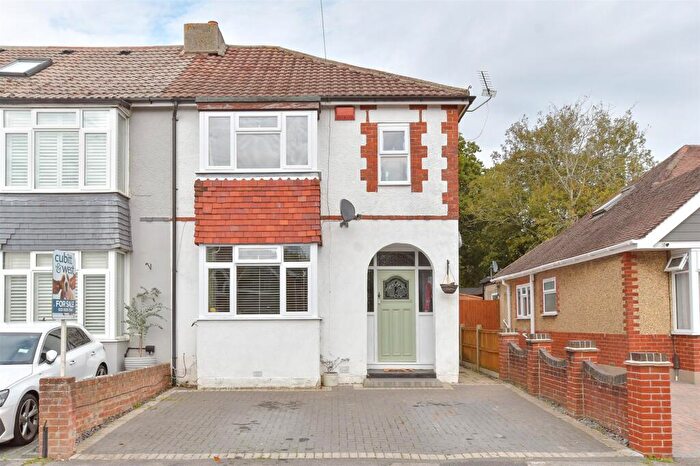 3 Bedroom Semi-Detached House For Sale In Rowlands Avenue, Waterlooville, Hampshire, PO7