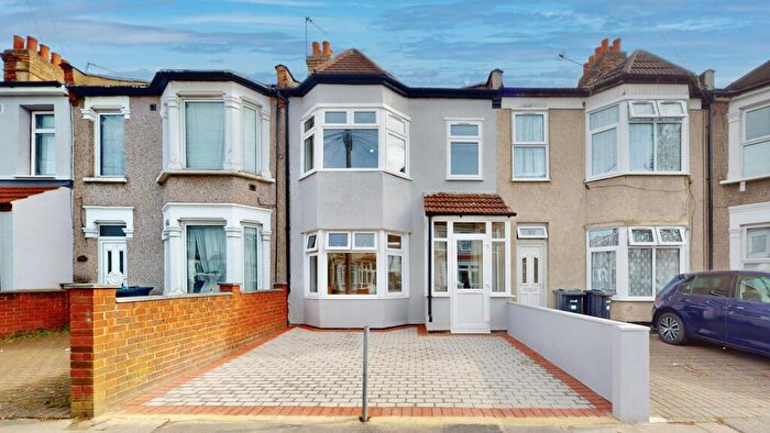 3 Bedroom House For Sale In Kingston Road, Ilford, IG1