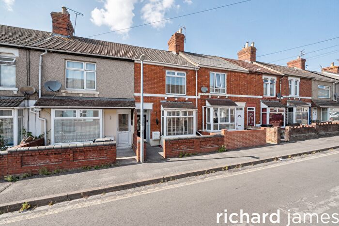 3 Bedroom Terraced House For Sale In Linslade Street, Rodbourne, Swindon, SN2