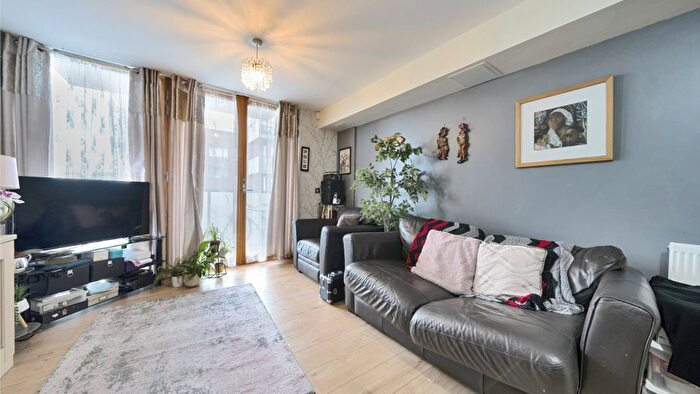 2 Bedroom Flat For Sale In Bromley Fn, Bromley, BR2