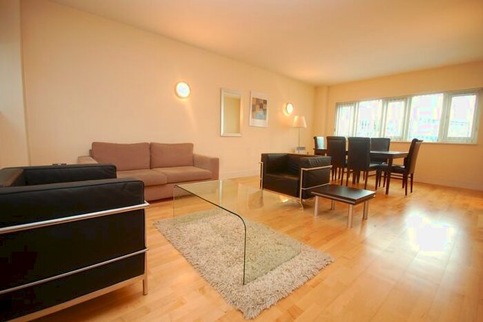 2 Bedroom Flat To Rent In Royal Oak Yard, London, SE1