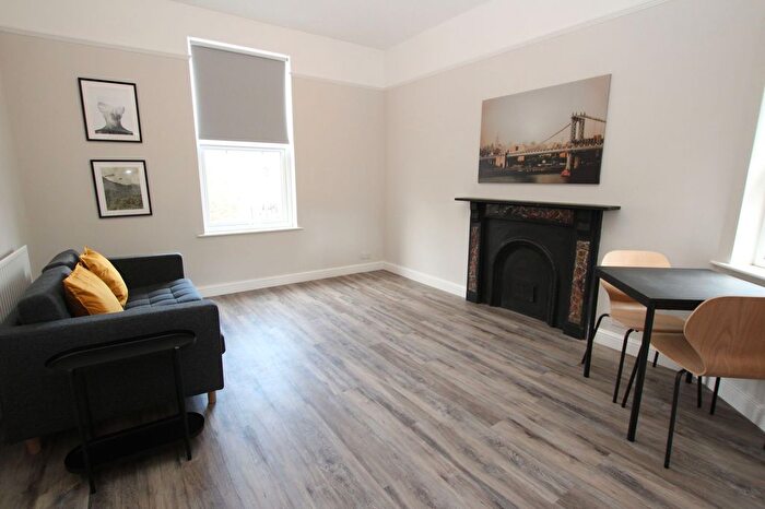 1 Bedroom Flat To Rent In Fishpond Drive, Nottingham, NG7