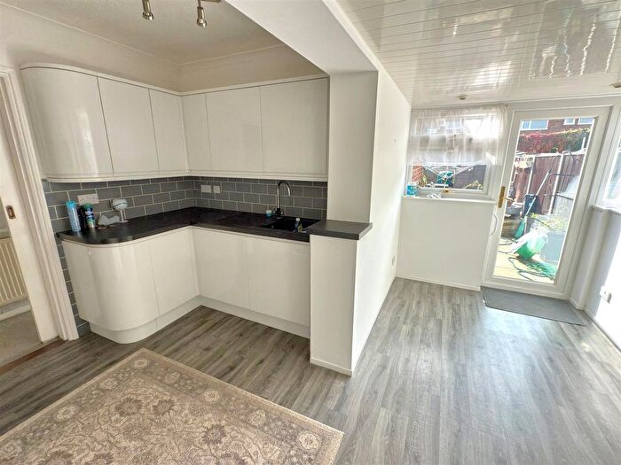 2 Bedroom Detached Bungalow For Sale In Whitton Close, Oulton Broad, Lowestoft, Suffolk, NR33