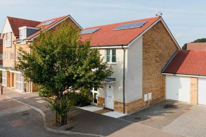 3 Bedroom Semi-Detached House To Rent In Farmers Way, Kingsnorth, Ashford, TN23