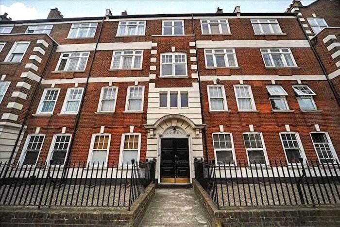 2 Bedroom Flat To Rent In Talgarth Road, London, W14