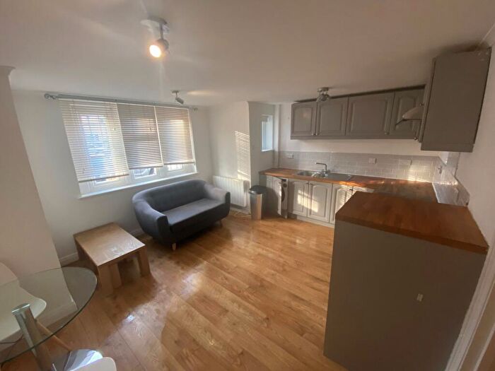 1 Bedroom Flat For Sale In Blewitt Court, Littlemore, Oxford, Oxfordshire, OX4