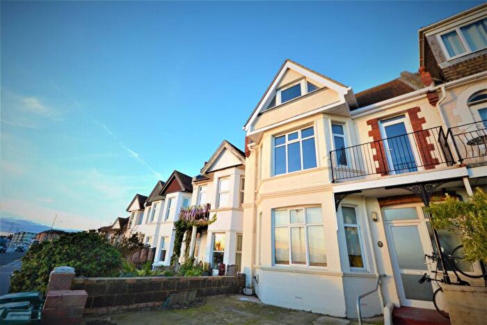 2 Bedroom Flat To Rent In Kingsway, Hove, BN3