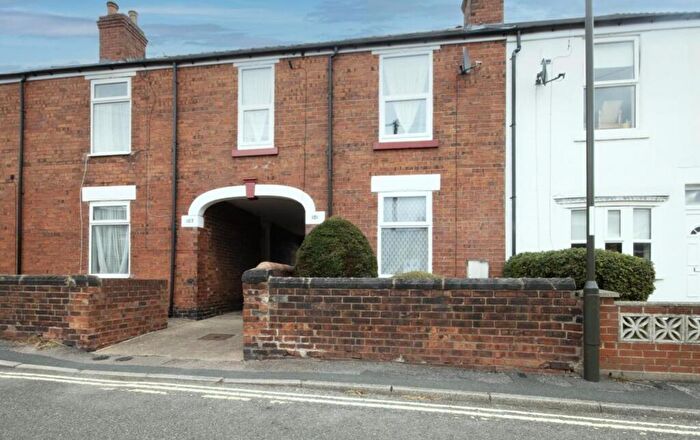 3 Bedroom Terraced House For Sale In Barker Lane, Brampton, Chesterfield, S40
