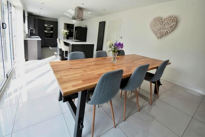 5 Bedroom Detached House For Sale In Castle Hey Close, Bury, BL9