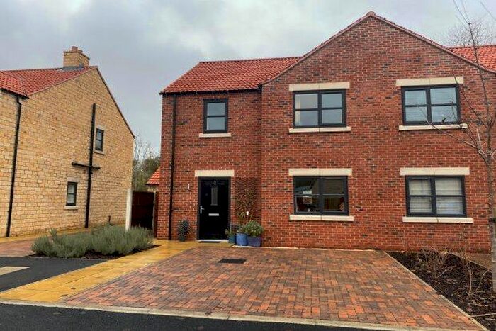 3 Bedroom Property To Rent In Ryemount Crescent, York, YO62