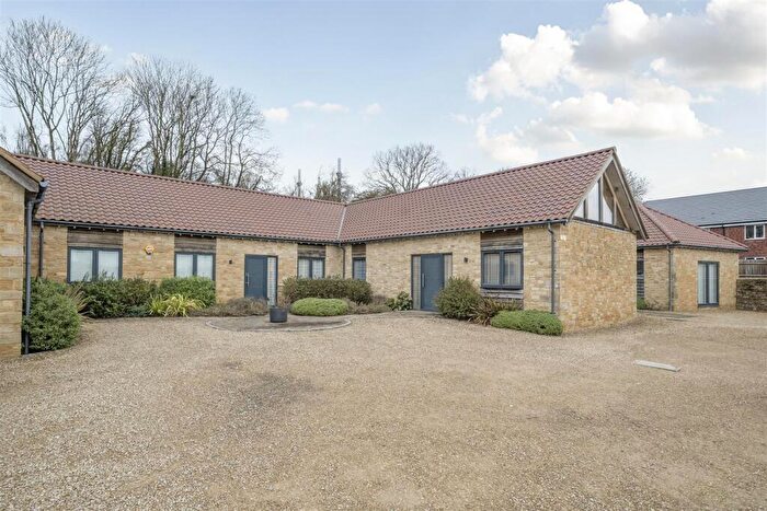 4 Bedroom Barn Conversion For Sale In Patterdown Farm, Patterdown, Chippenham, SN15