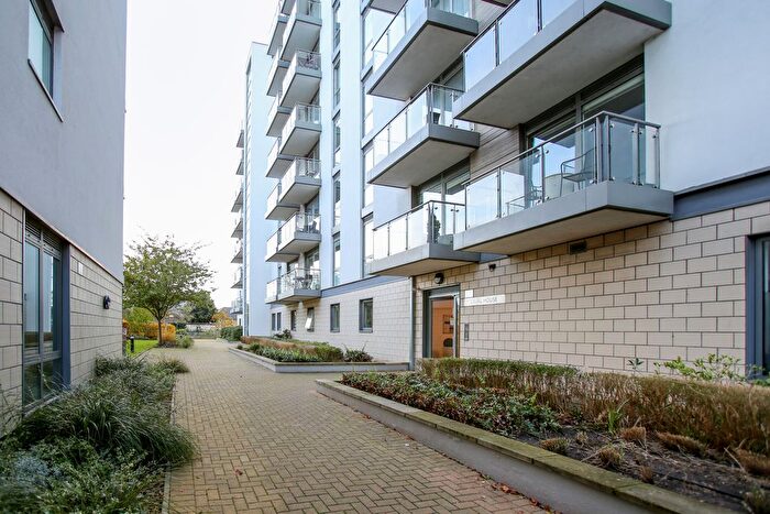 1 Bedroom Flat To Rent In Laval House, Brentford, TW8