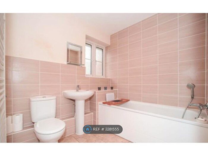 2 Bedroom Flat To Rent In Hardy Avenue, Dartford, DA1