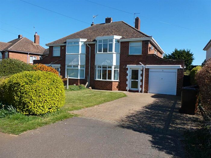 3 Bedroom Semi Detached House To Rent In St. Marys Road, Adderbury, Banbury, OX17