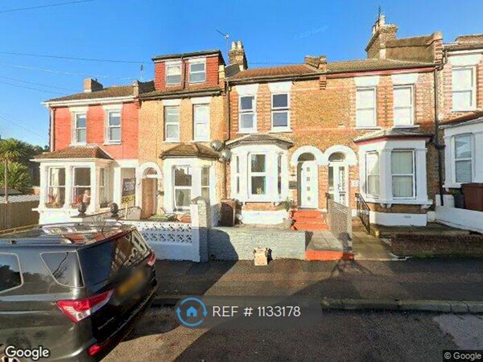 3 Bedroom Terraced House To Rent In Prospect Avenue, Rochester, ME2
