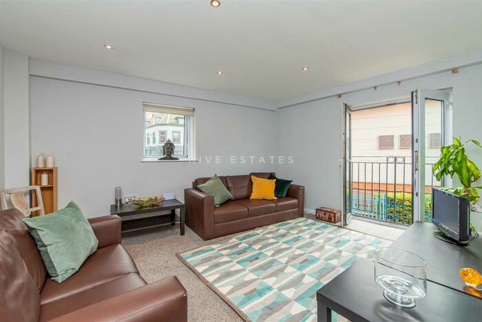 4 Bedroom Apartment To Rent In Rialto, Melbourne Street, Newcastle Upon Tyne, NE1