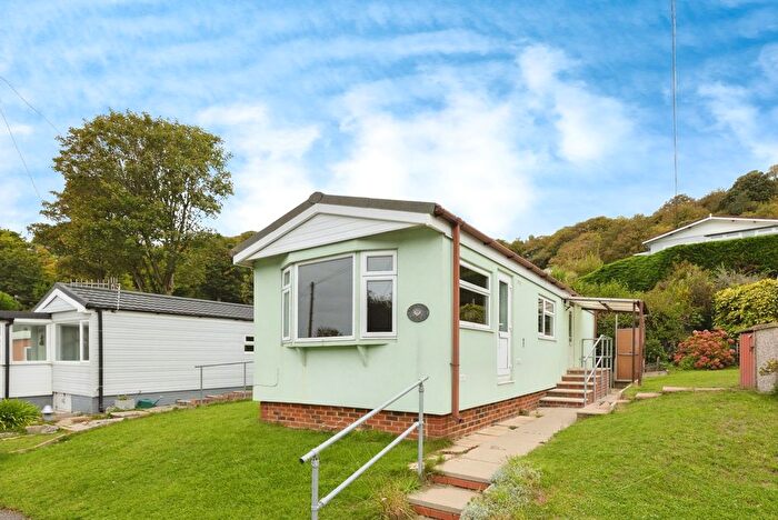 1 Bedroom Mobile/park Home For Sale In Cliffdale Gardens, Cosham, Portsmouth, Hampshire, PO6