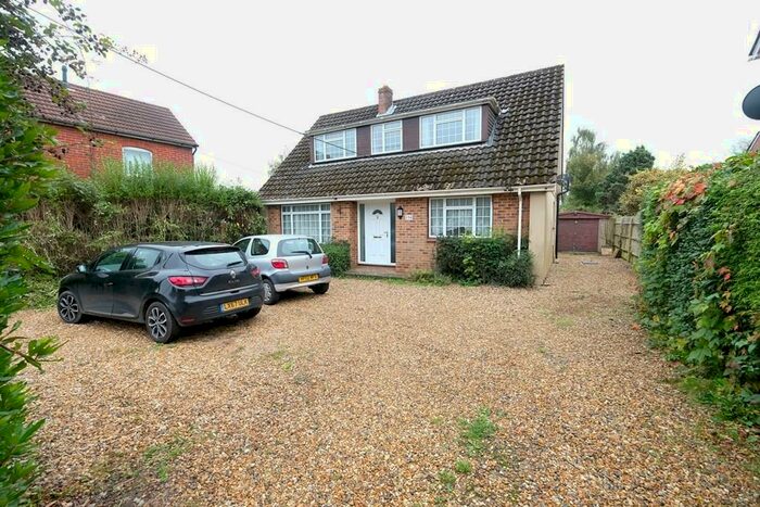 3 Bedroom Detached House To Rent In Woodlands Road, SO40