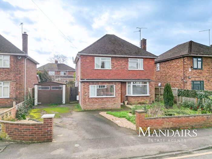 3 Bedroom Detached House For Sale In Charnwood Close, Fletton, Peterborough, PE2