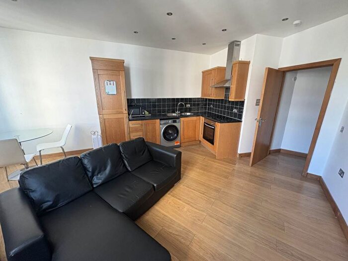 2 Bedroom Flat To Rent In Bradley House, St. Stephens Avenue, Bristol, BS1