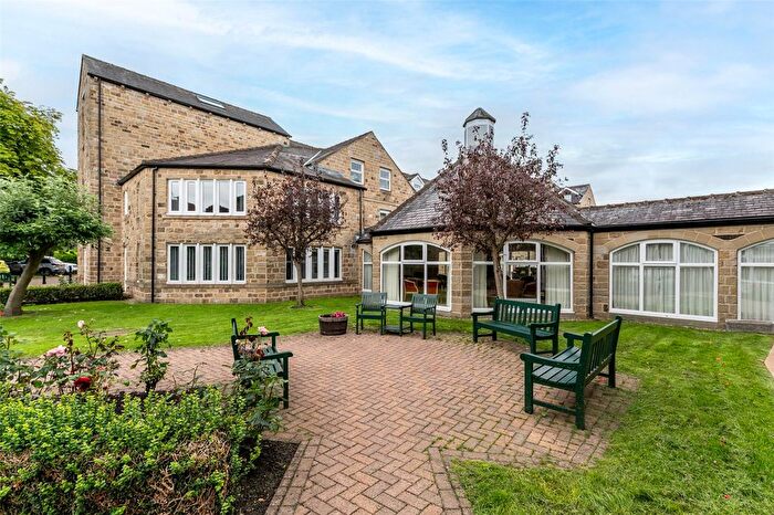1 Bedroom Flat For Sale In Cunliffe Road, Ilkley, West Yorkshire, LS29