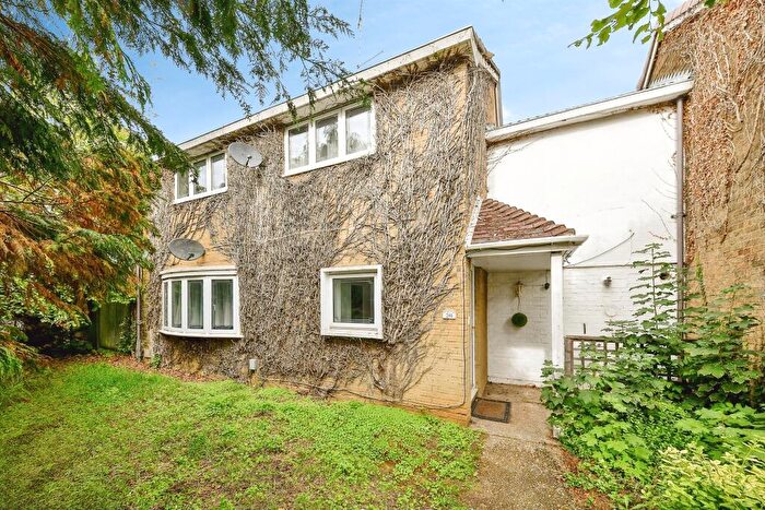 5 Bedroom End Of Terrace House For Sale In Broadwater Crescent, Stevenage, SG2