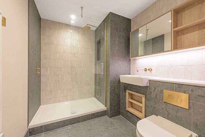 Studio To Rent In The Draper, Colindale, London, NW9
