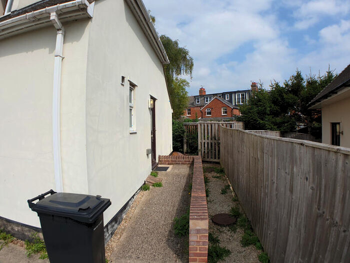 3 Bedroom Terraced House To Rent In Seacourt Road *Student* Double Bedrooms, OX2