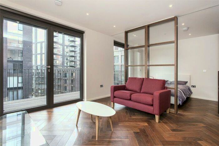 Apartment To Rent In Ambassador Building, Embassy Gardens, London, SW11