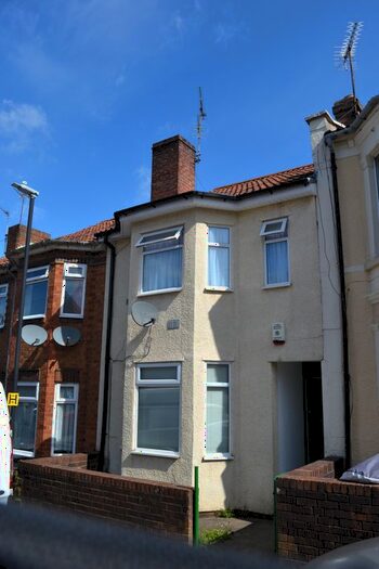 4 Bedroom Terraced House To Rent In Eve Road, Easton, Bristol, BS5