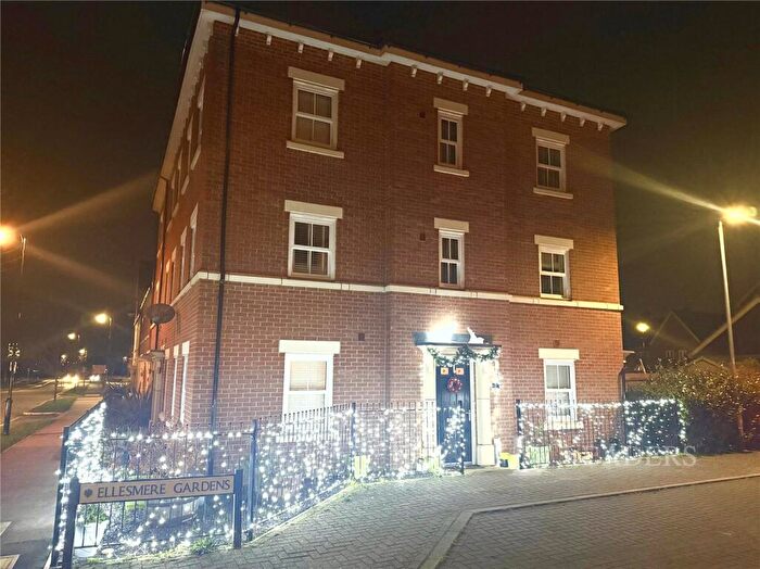 4 Bedroom End Of Terrace House For Sale In Ellesmere Gardens, Great Denham, Bedford, MK40