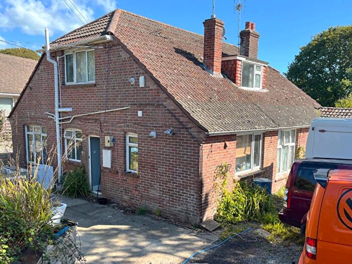 5 Bedroom Detached House For Sale In Haycrafts Lane, BH19