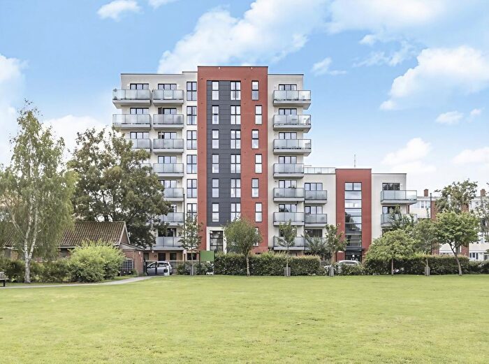 2 Bedroom Flat For Sale In Robsart Street, Stockwell, London, SW9
