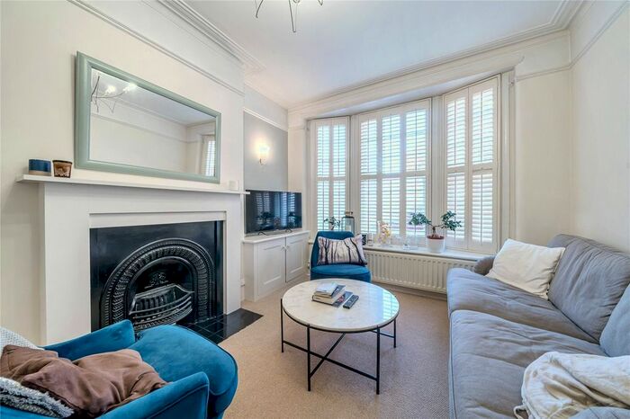 2 Bedroom Flat To Rent In Kenilworth Court, Lower Richmond Road, SW15